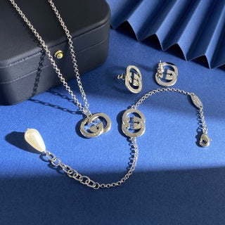 Gucci Interlocking G Pearl Drop Chain Bracelet