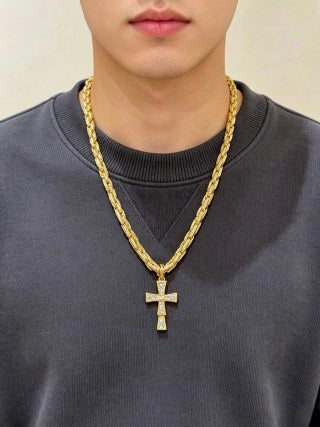 Bvlgari Gold Diamond Cross Pendant Necklace – Elegant Luxury Jewelry