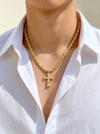 Bvlgari Gold Diamond Cross Pendant Necklace – Elegant Luxury Jewelry