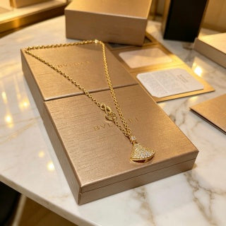 Bvlgari Divas’ Dream Gold Pendant Necklace – Timeless Italian Elegance